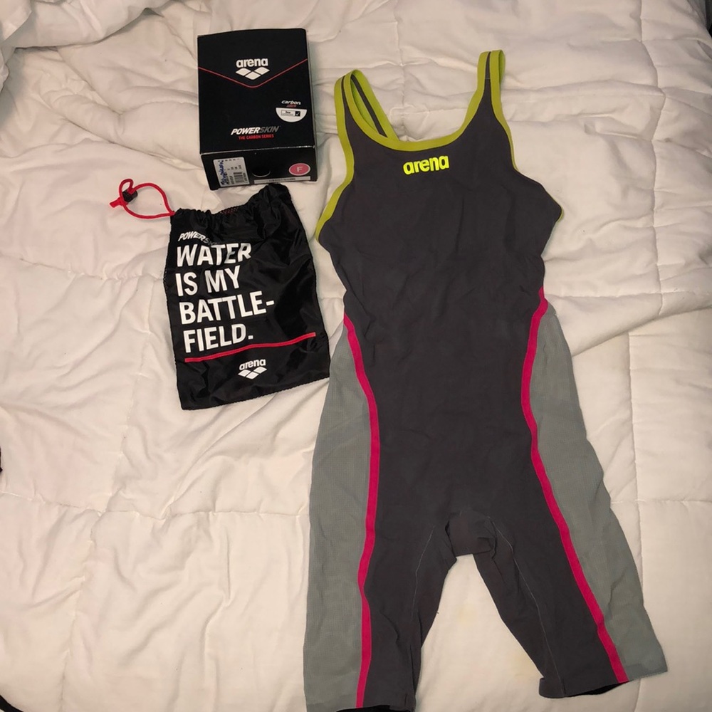 Arena women’s powerskin carbon ultra